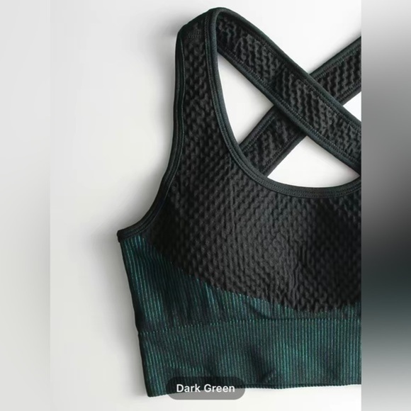 3-piece set: leggings, sports bra, & cropped zip jacket | Black & Forest Green - Picture 10 of 15